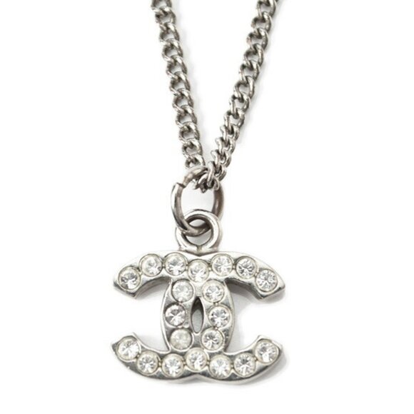 CHANEL White Coco Mark Necklace - Picture 1 of 7